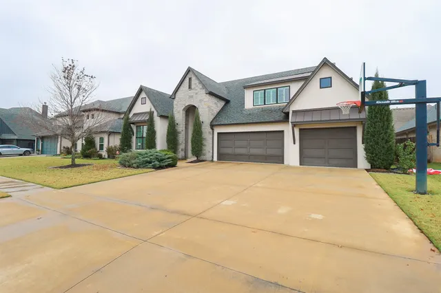 Photo 3 — 12811 S 5th Place, Jenks, OK 74037