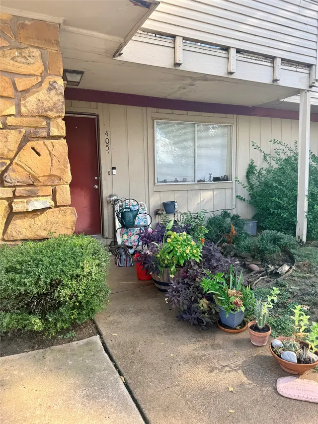 Photo 2 — 6608 S Zunis Avenue 4D5, Tulsa, OK 74136