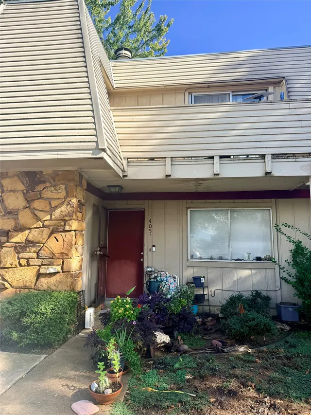 Photo 3 — 6608 S Zunis Avenue 4D5, Tulsa, OK 74136