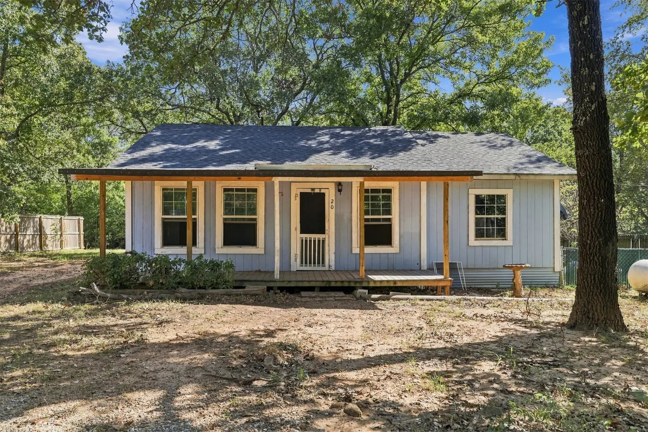 Front exterior — 20 Third, Mead, OK 73449