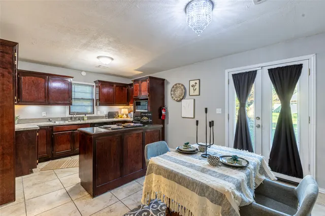 Photo 6 — 411 N Rowe Street, Pryor, OK 74361