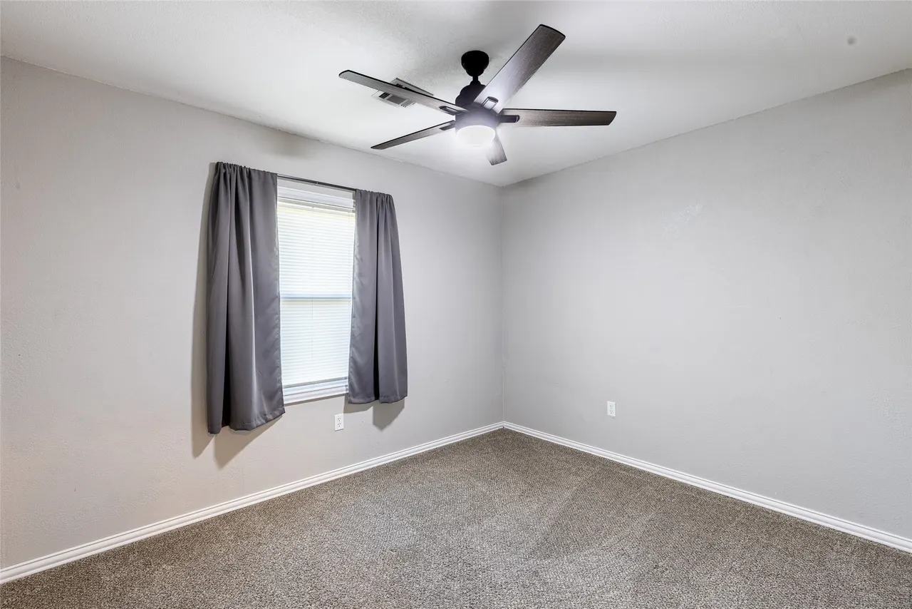 Photo 16 — 411 N Rowe Street, Pryor, OK 74361