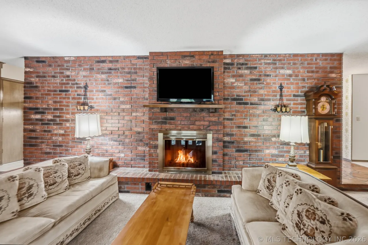 Photo 6 — 22025 S Wildwood Lane, Claremore, OK 74019