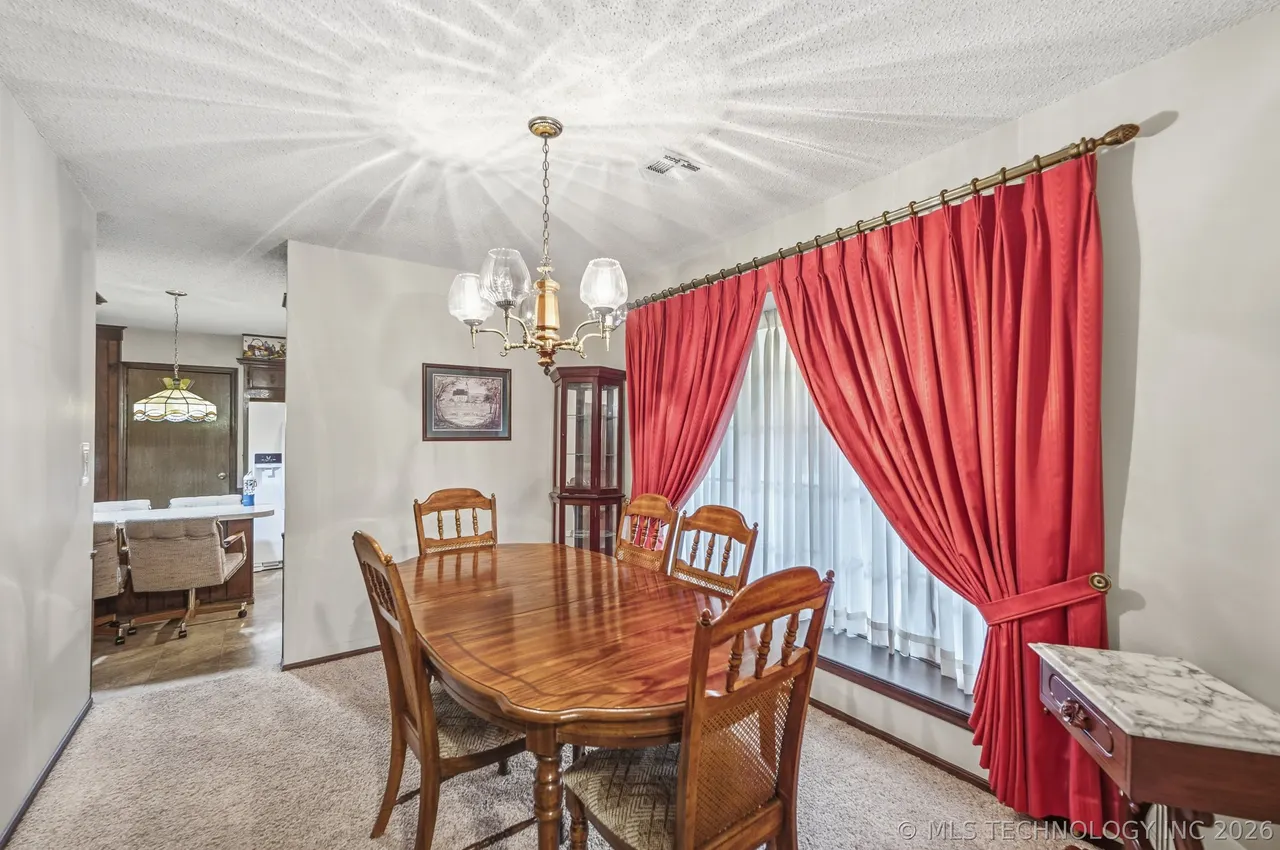 Photo 11 — 22025 S Wildwood Lane, Claremore, OK 74019