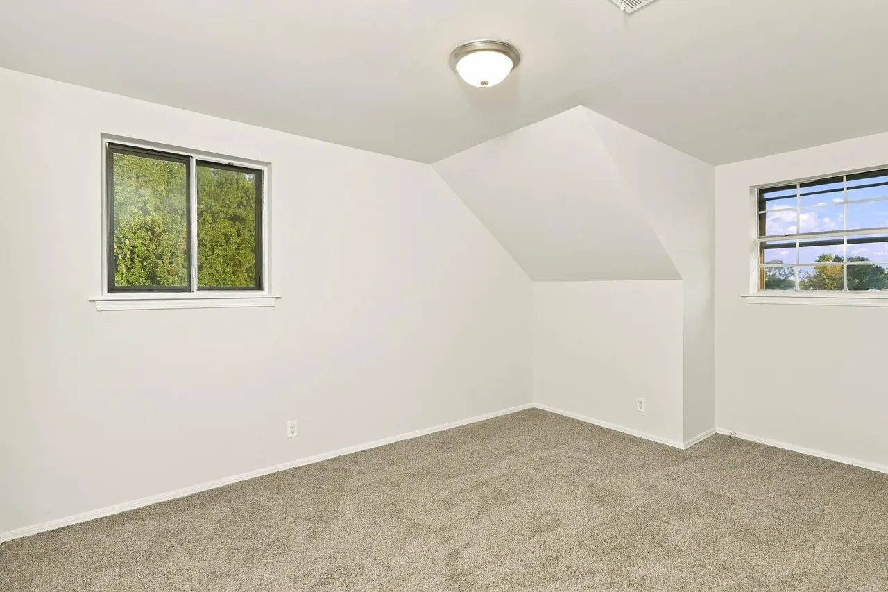 Photo 12 — 8911 E 26th Place, Tulsa, OK 74129