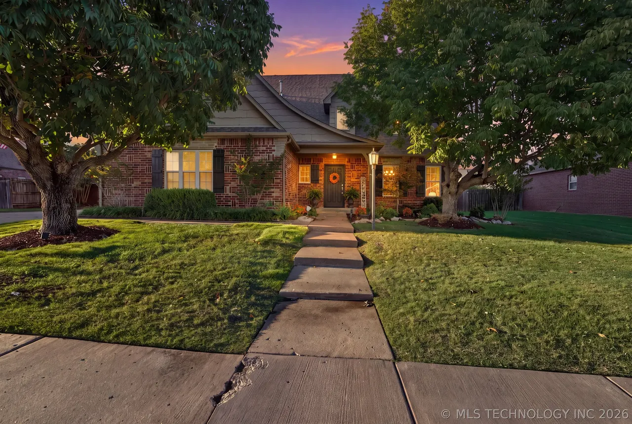 Front exterior — 13911 E 89th Street, Owasso, OK 74055