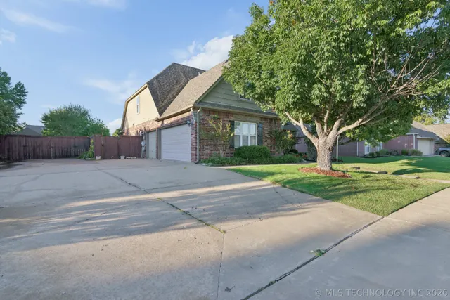 Photo 3 — 13911 E 89th Street, Owasso, OK 74055