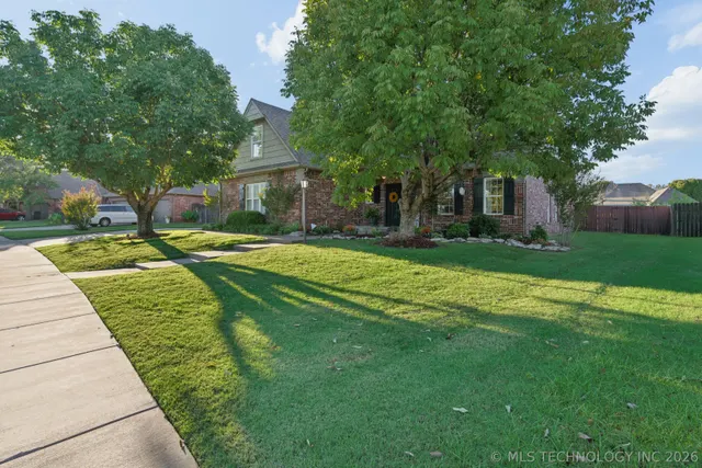 Photo 4 — 13911 E 89th Street, Owasso, OK 74055