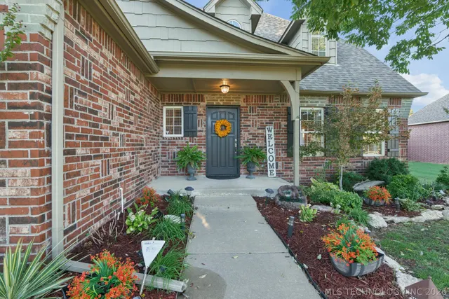 Photo 5 — 13911 E 89th Street, Owasso, OK 74055