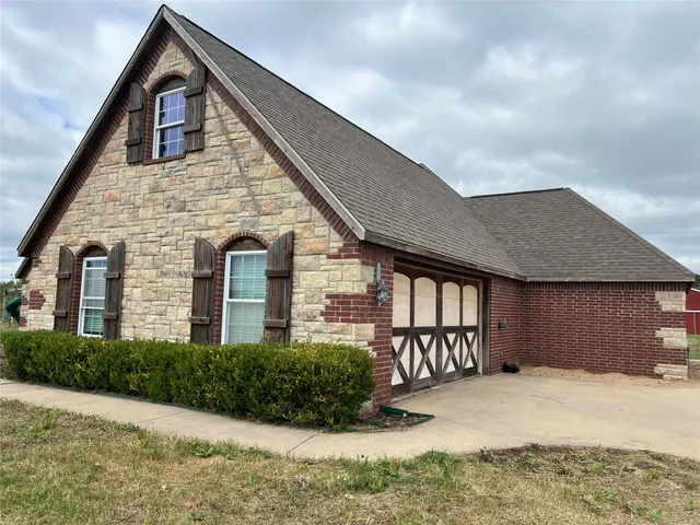 Photo 2 — 26295 E 320 Road, Big Cabin, OK 74332