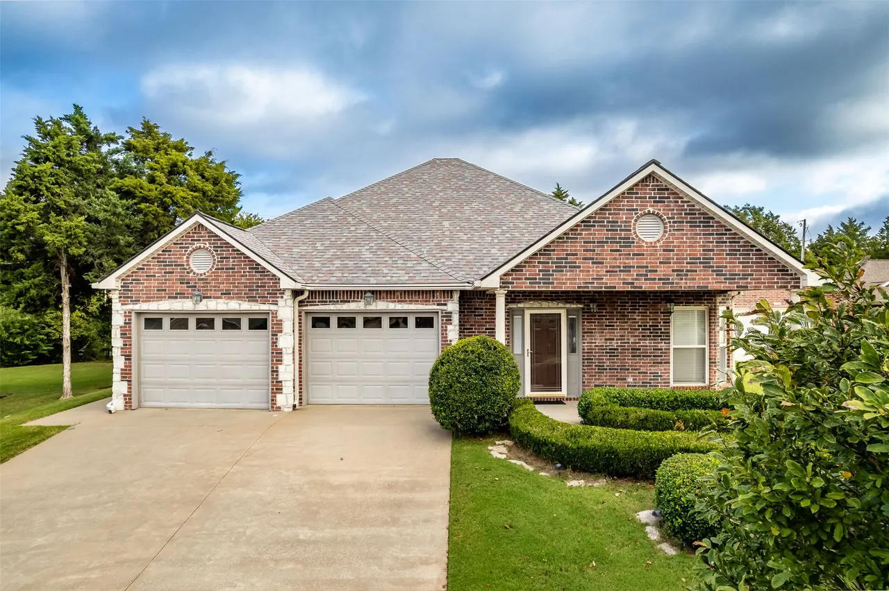 Front exterior — 4225 Greentree Way 17A, Sand Springs, OK 74063