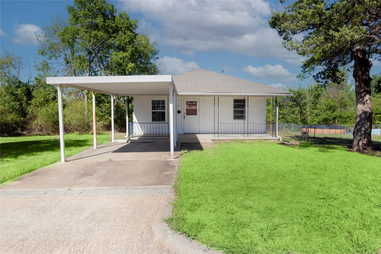 Front exterior — 313 E Harrison, McAlester, OK 74501