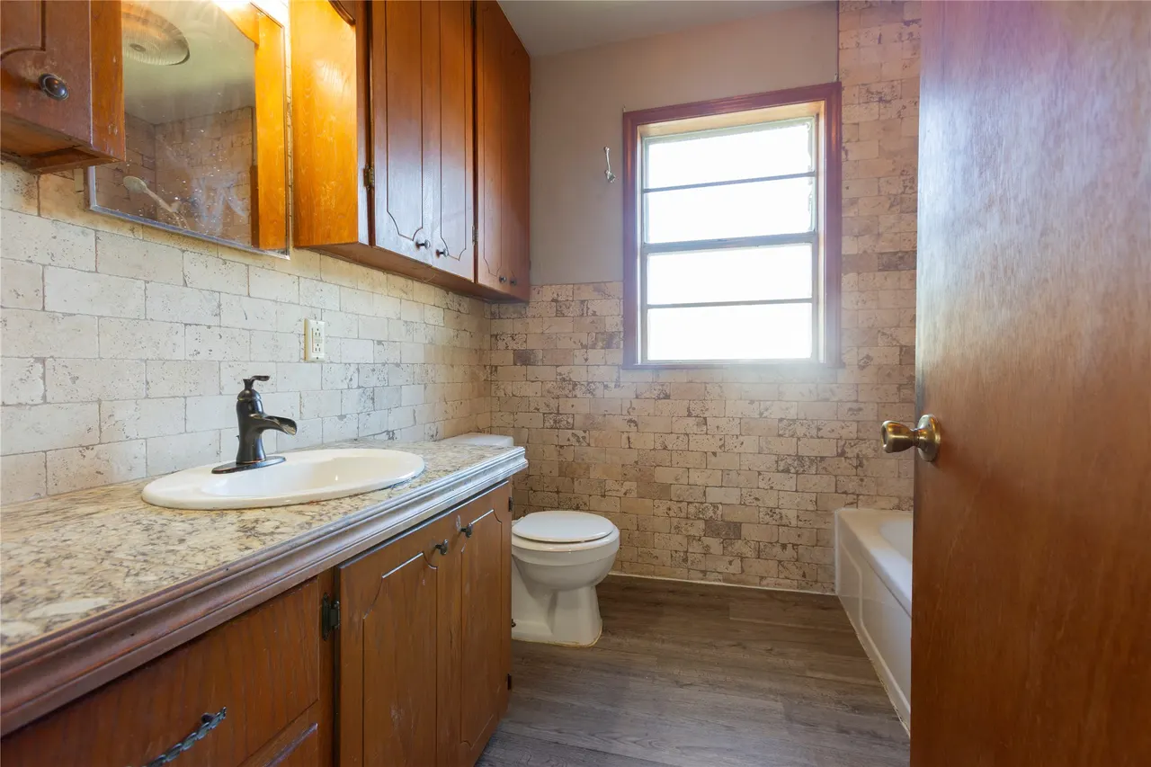 Photo 9 — 313 E Harrison, McAlester, OK 74501