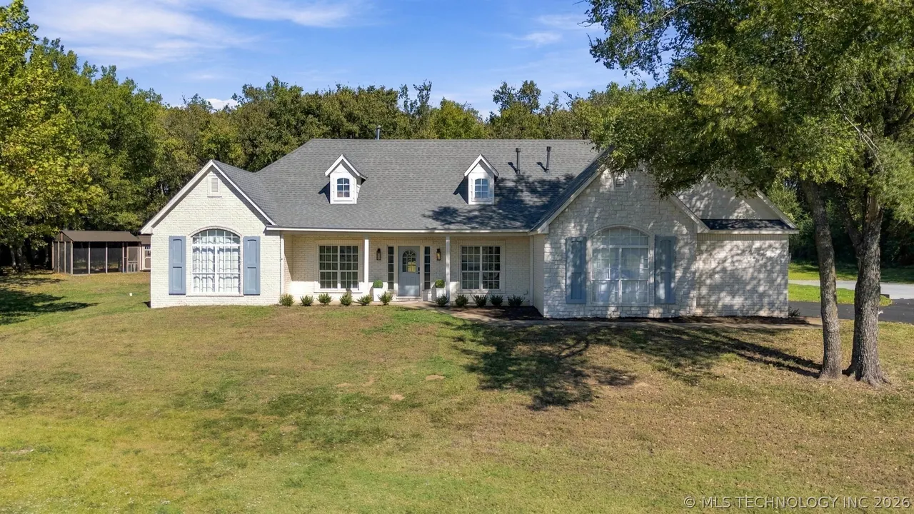 Front exterior — 18660 Navajo Road, Claremore, OK 74017