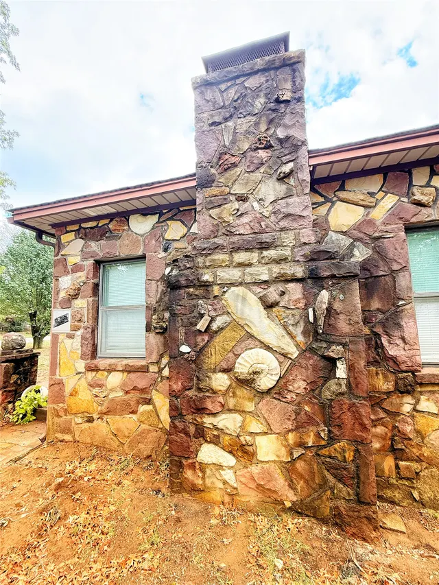 Photo 4 — 301 Warren Street, Holdenville, OK 74848