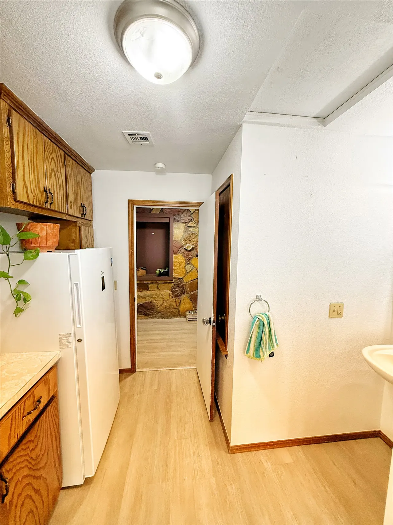 Photo 18 — 301 Warren Street, Holdenville, OK 74848