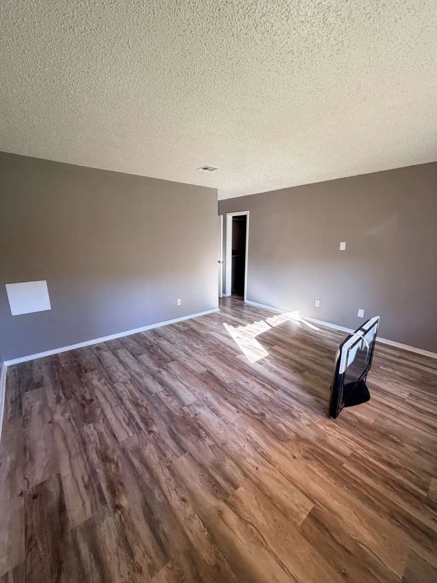Photo 9 — 8022 S 75th EastAvenue, Tulsa, OK 74133