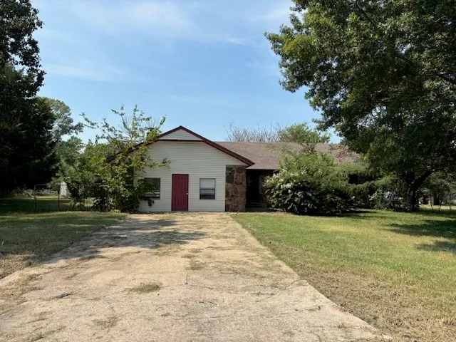 Front exterior — 196 Elm Drive, Pryor, OK 74361