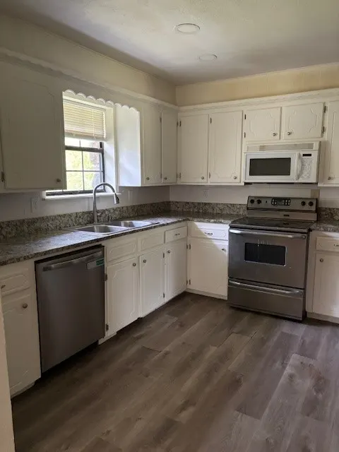 Photo 2 — 196 Elm Drive, Pryor, OK 74361