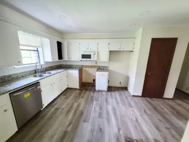 Photo 3 — 196 Elm Drive, Pryor, OK 74361