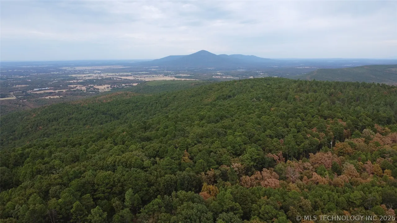Photo 4 — 16508 Round Mtn, Howe, OK 74940
