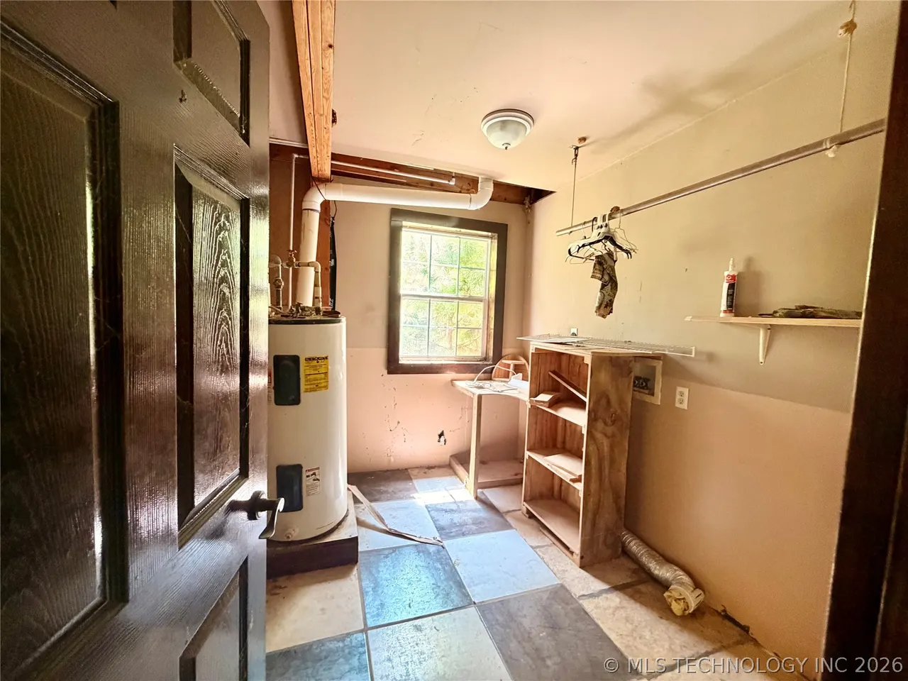 Photo 11 — 16508 Round Mtn, Howe, OK 74940