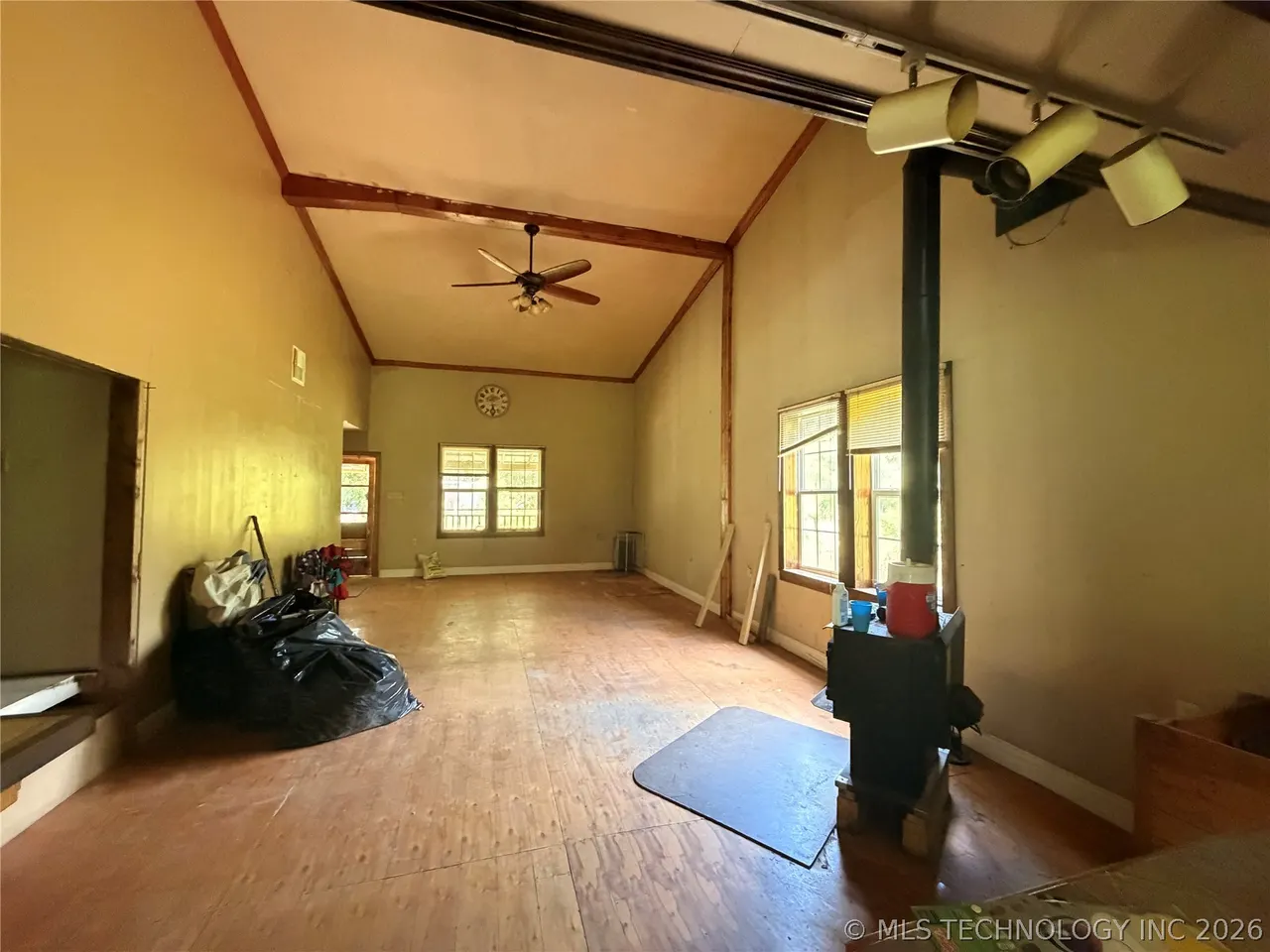 Photo 15 — 16508 Round Mtn, Howe, OK 74940