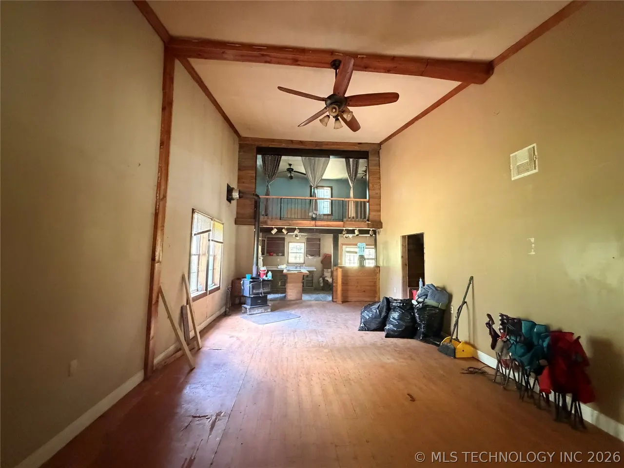 Photo 16 — 16508 Round Mtn, Howe, OK 74940