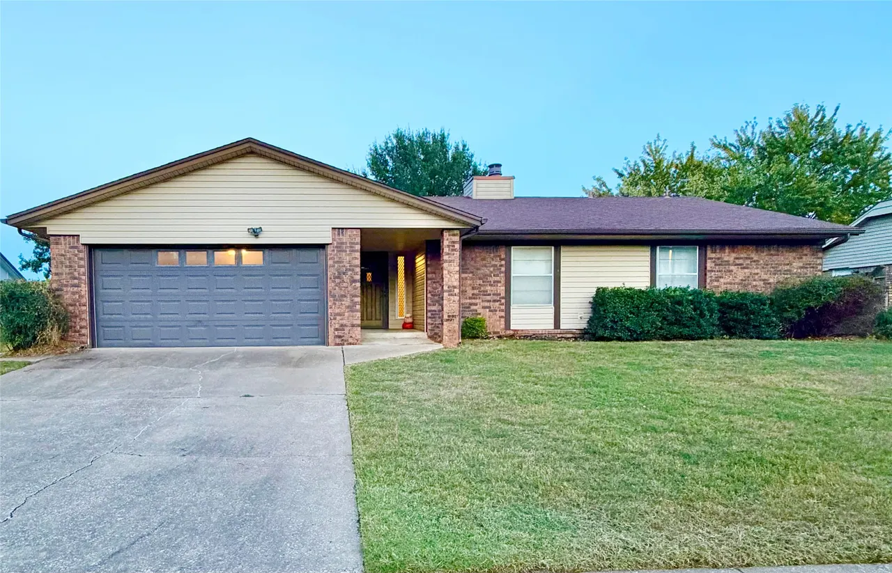 Front exterior — 415 N Gum Street, Jenks, OK 74037