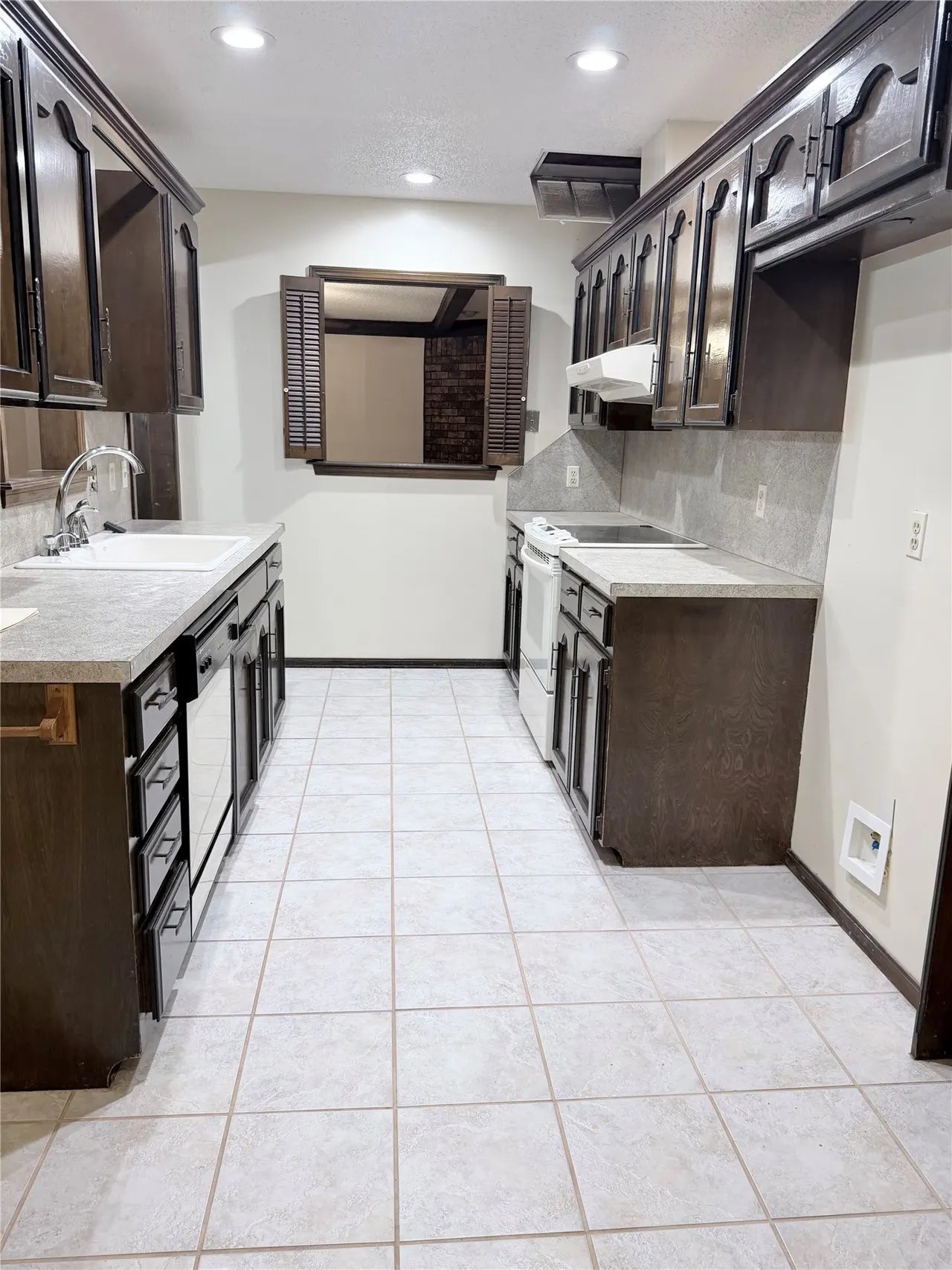 Photo 24 — 415 N Gum Street, Jenks, OK 74037