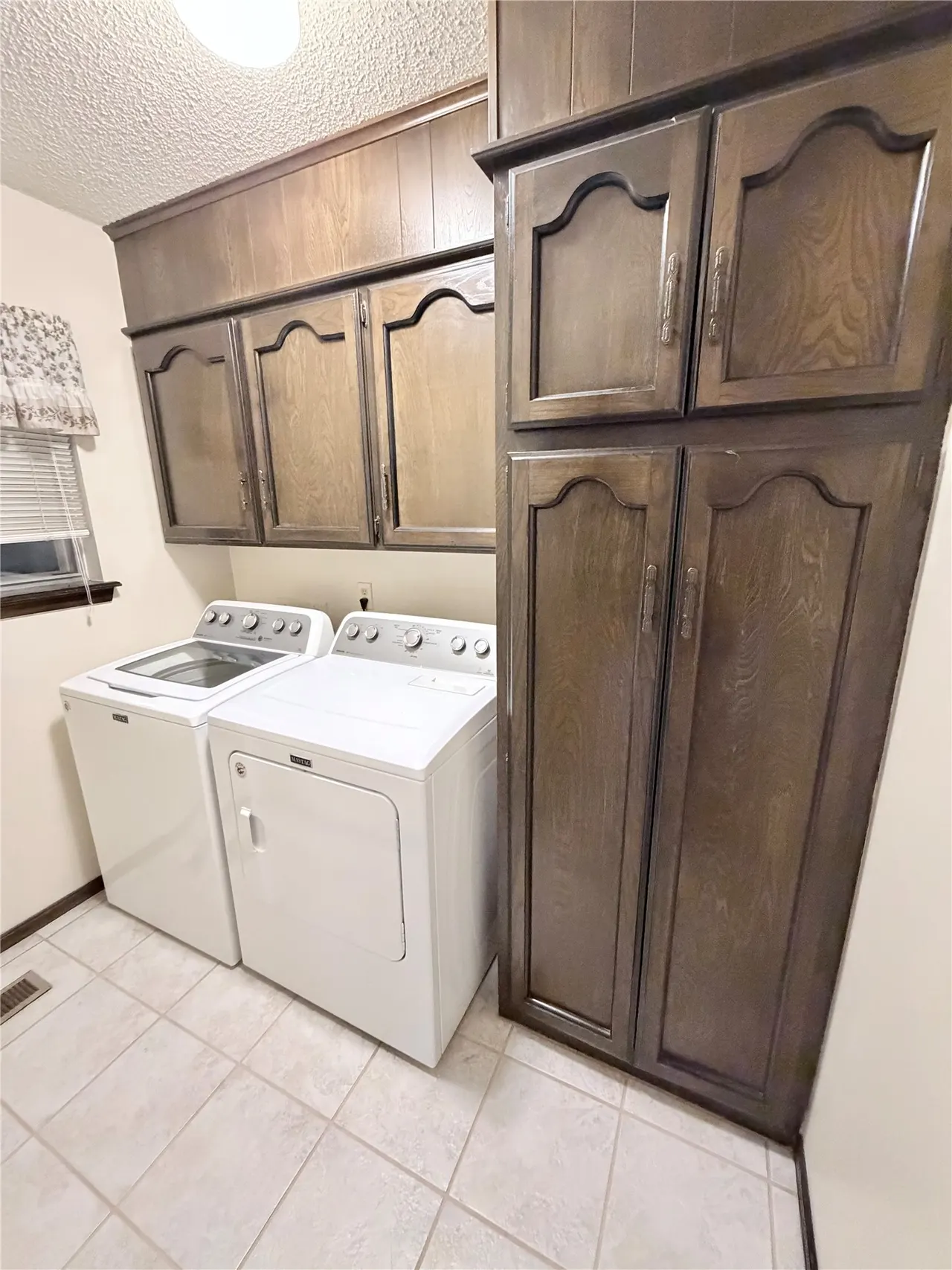 Photo 26 — 415 N Gum Street, Jenks, OK 74037