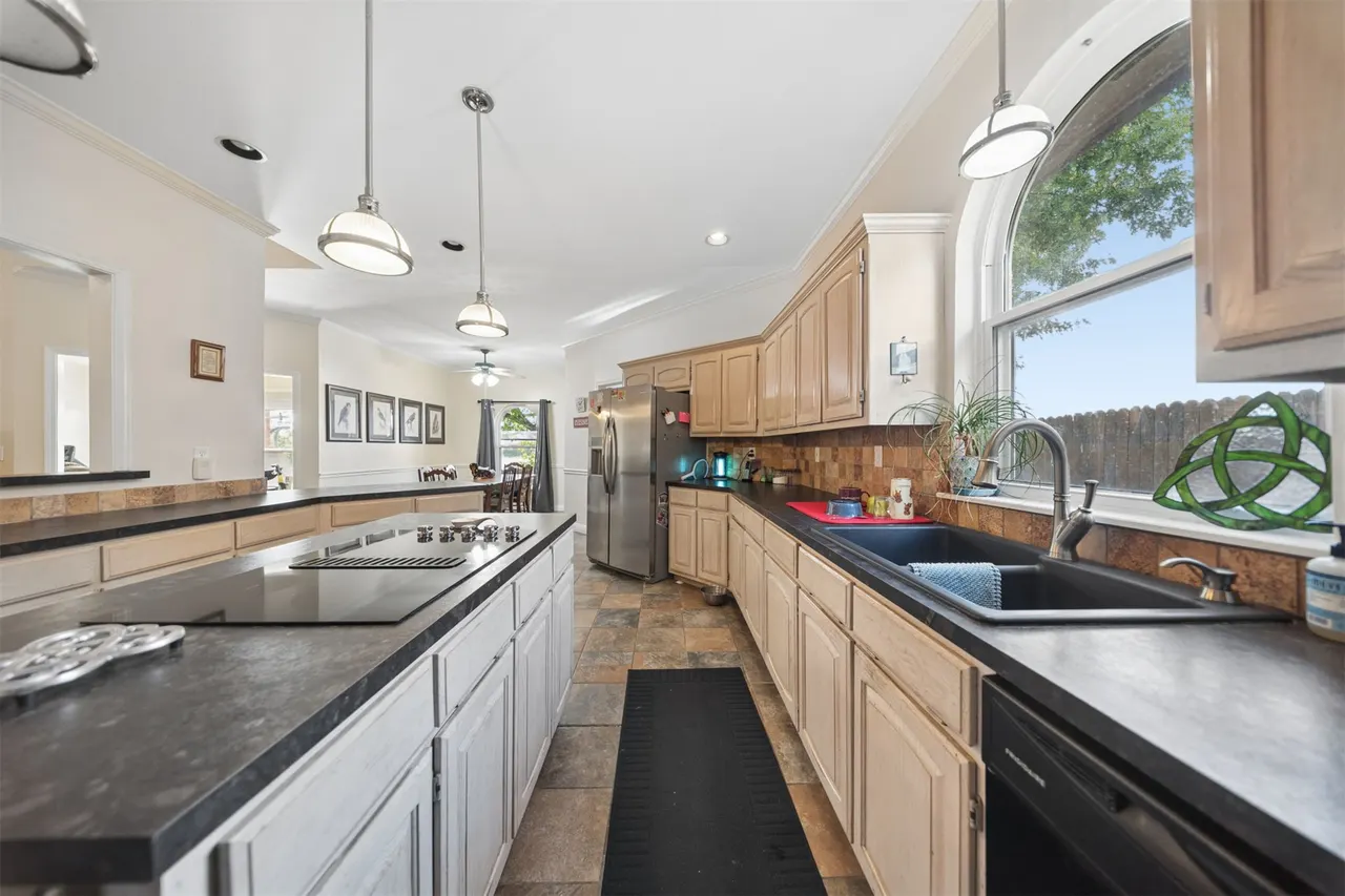 Photo 9 — 4308 S Dogwood Avenue, Broken Arrow, OK 74011