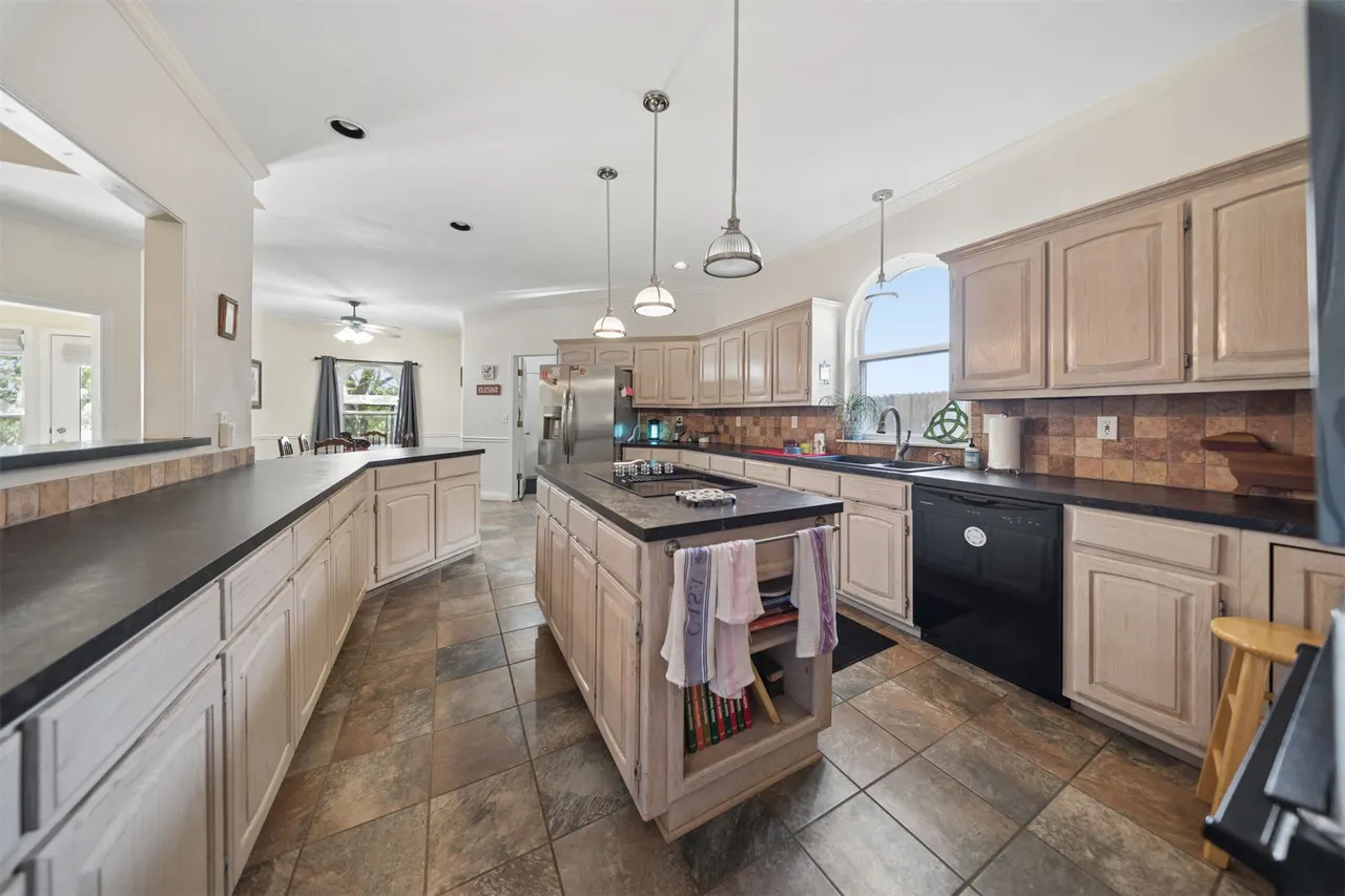 Photo 10 — 4308 S Dogwood Avenue, Broken Arrow, OK 74011
