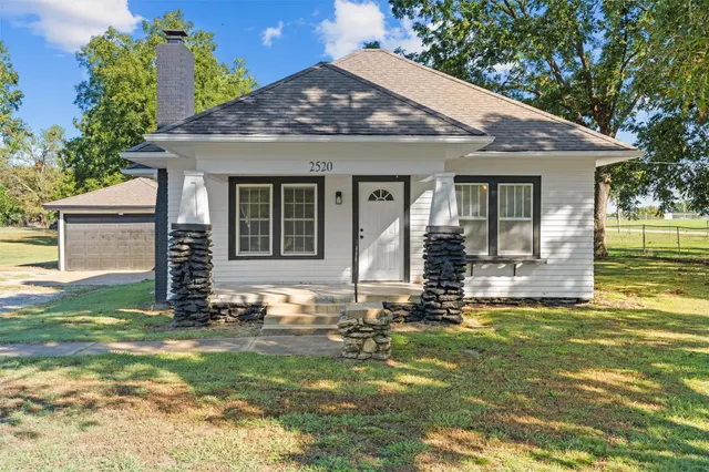 Photo 3 — 2520 E Tuxedo Boulevard, Bartlesville, OK 74006