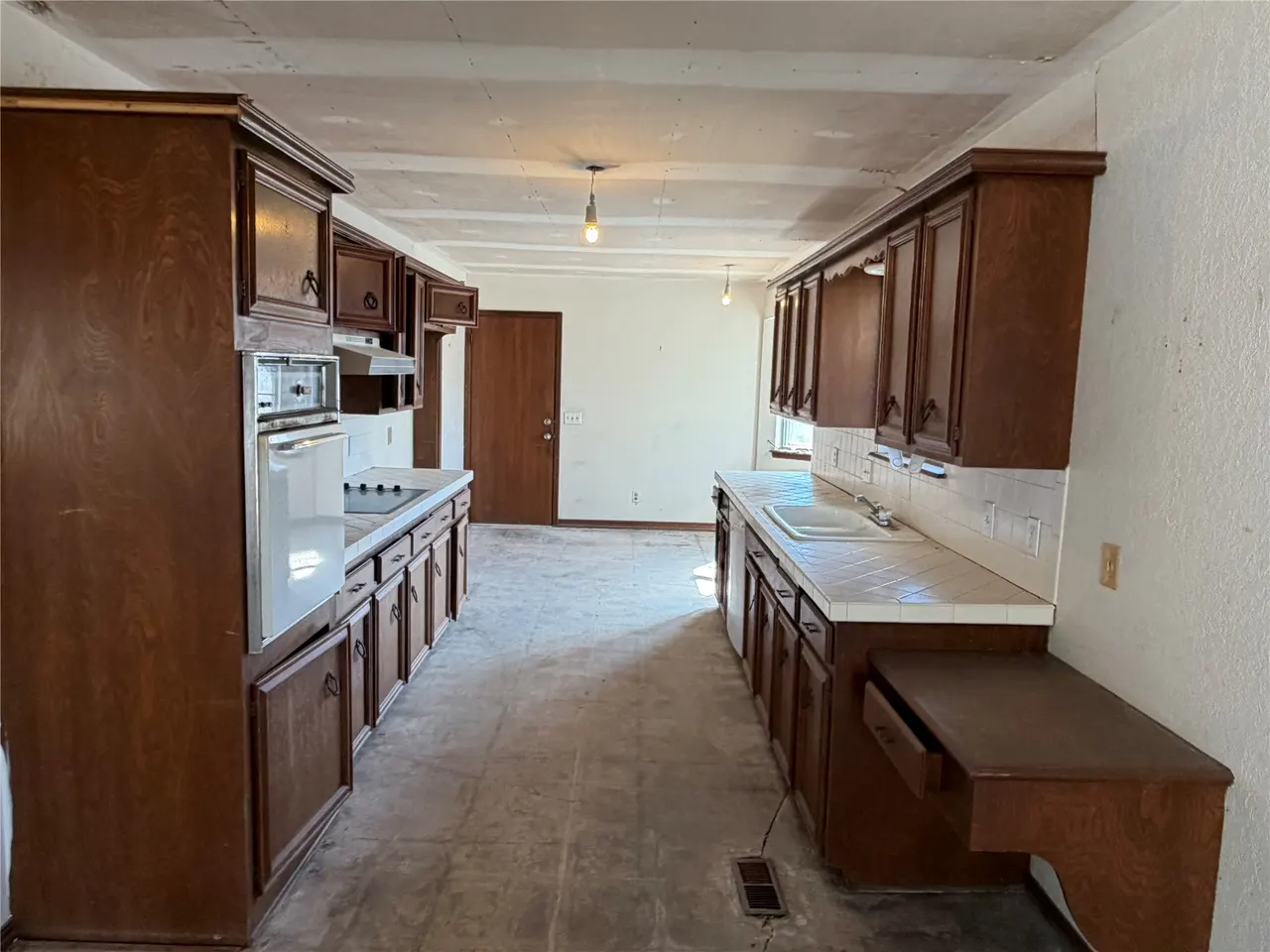 Photo 6 — 6705 E 75th Street, Tulsa, OK 74133