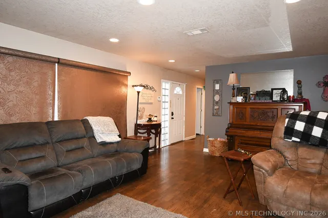 Photo 4 — 311 S Elm Street, Sallisaw, OK 74955