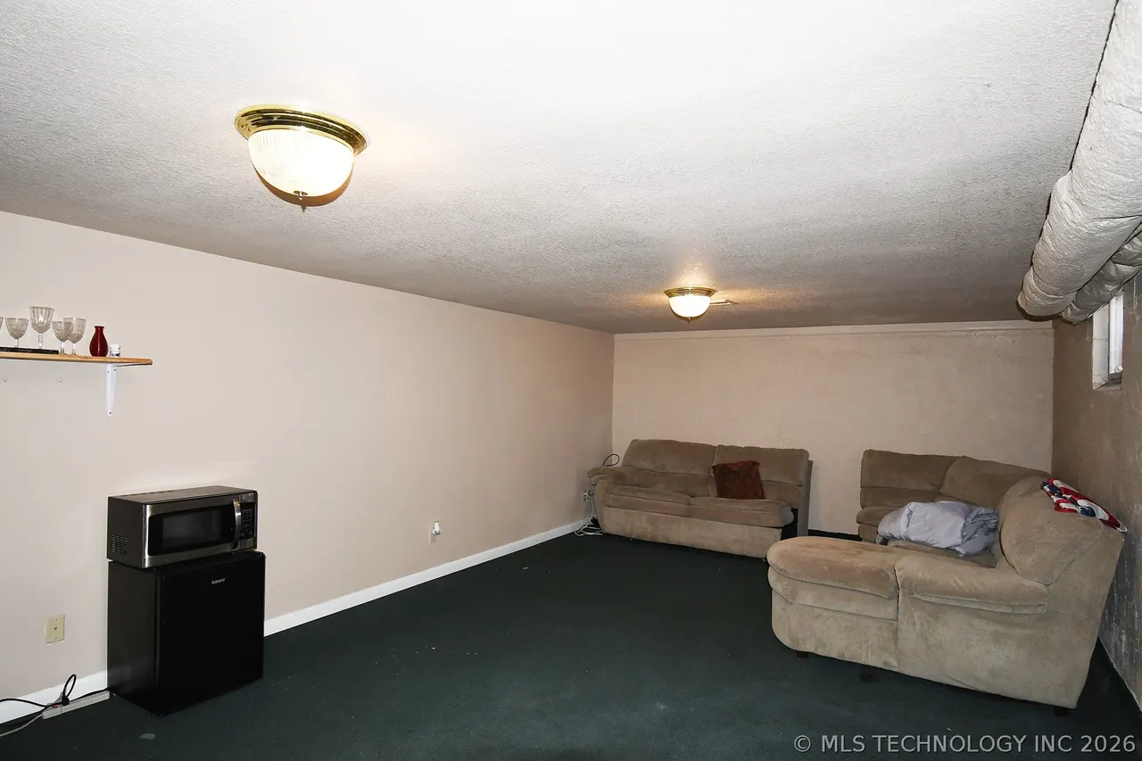 Photo 5 — 311 S Elm Street, Sallisaw, OK 74955