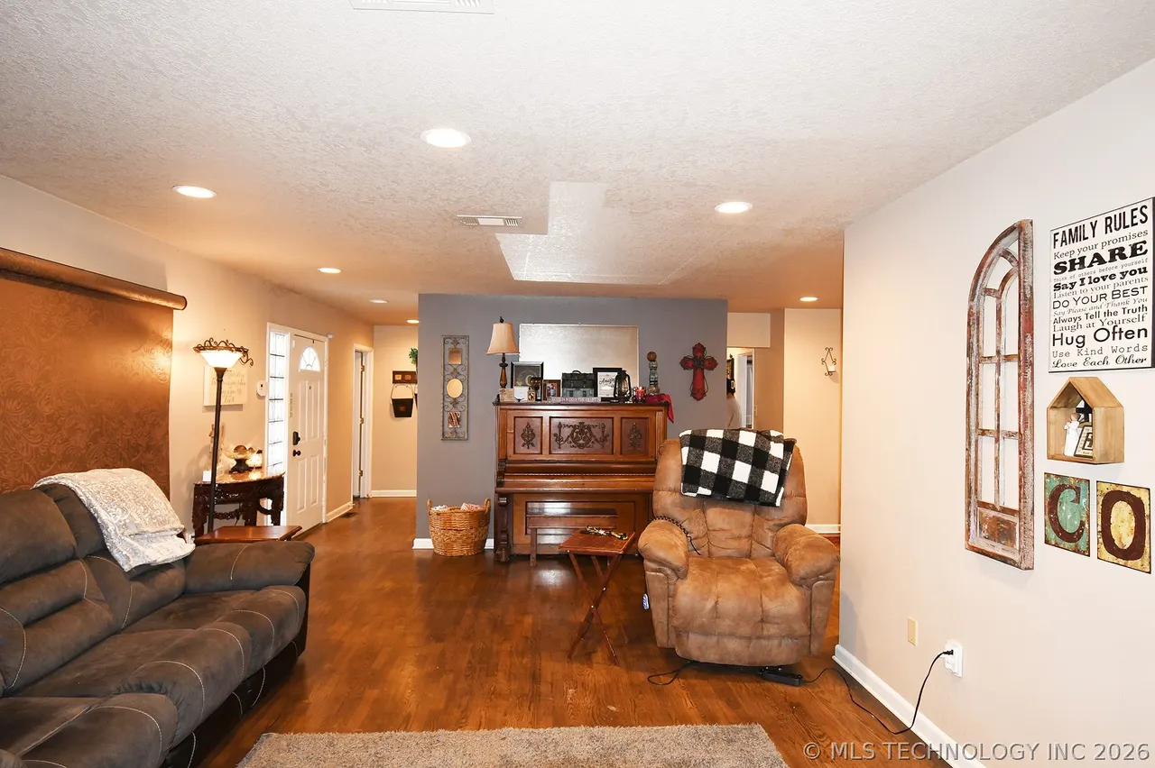 Photo 6 — 311 S Elm Street, Sallisaw, OK 74955