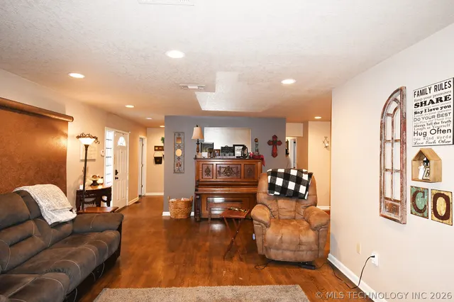 Photo 6 — 311 S Elm Street, Sallisaw, OK 74955