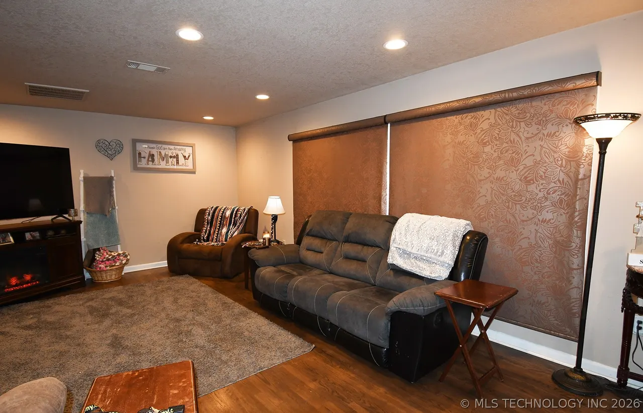 Photo 7 — 311 S Elm Street, Sallisaw, OK 74955