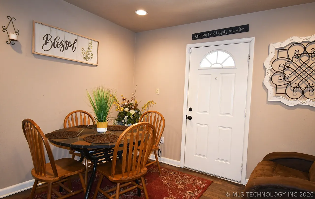 Photo 9 — 311 S Elm Street, Sallisaw, OK 74955