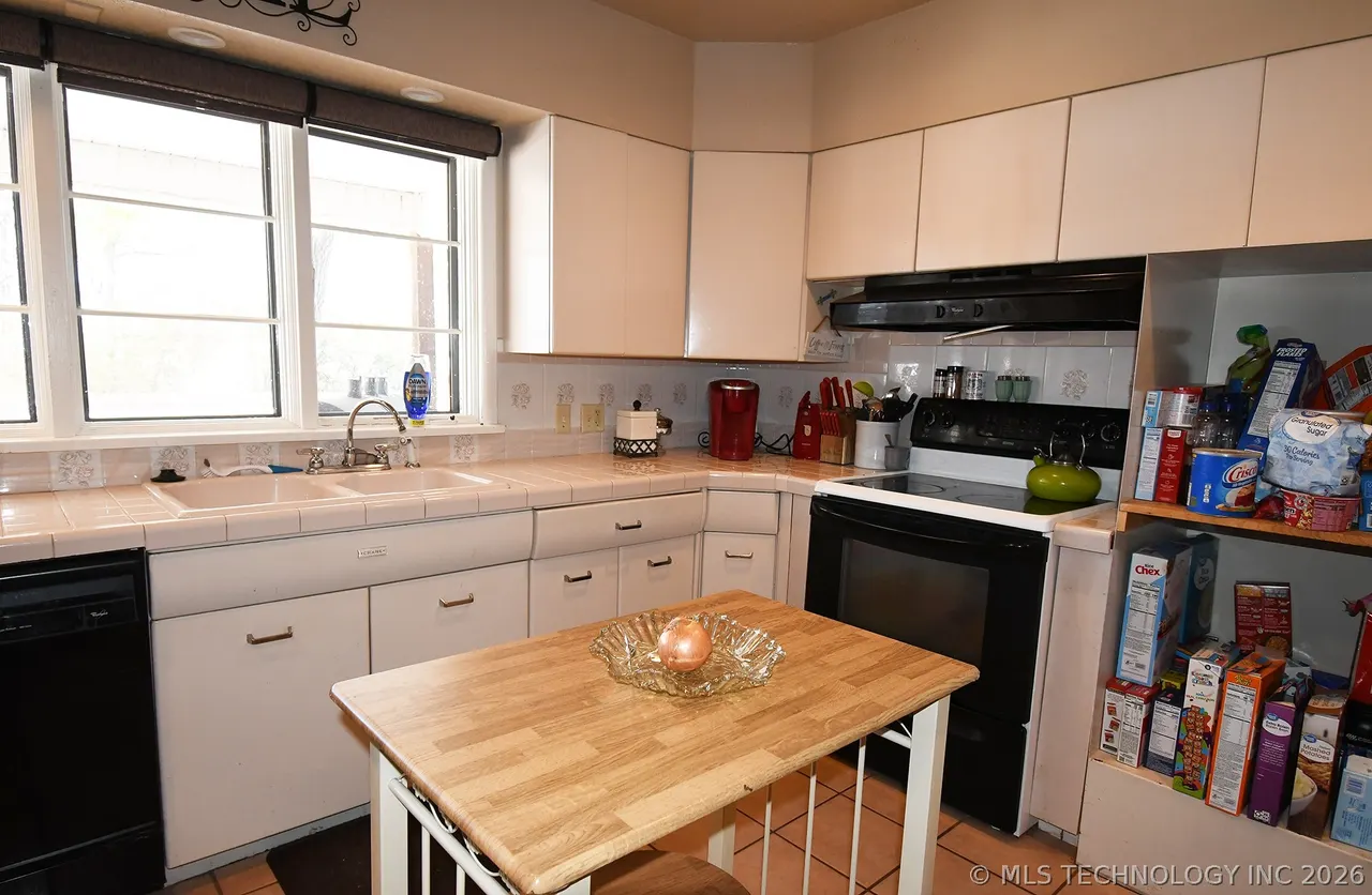 Photo 13 — 311 S Elm Street, Sallisaw, OK 74955
