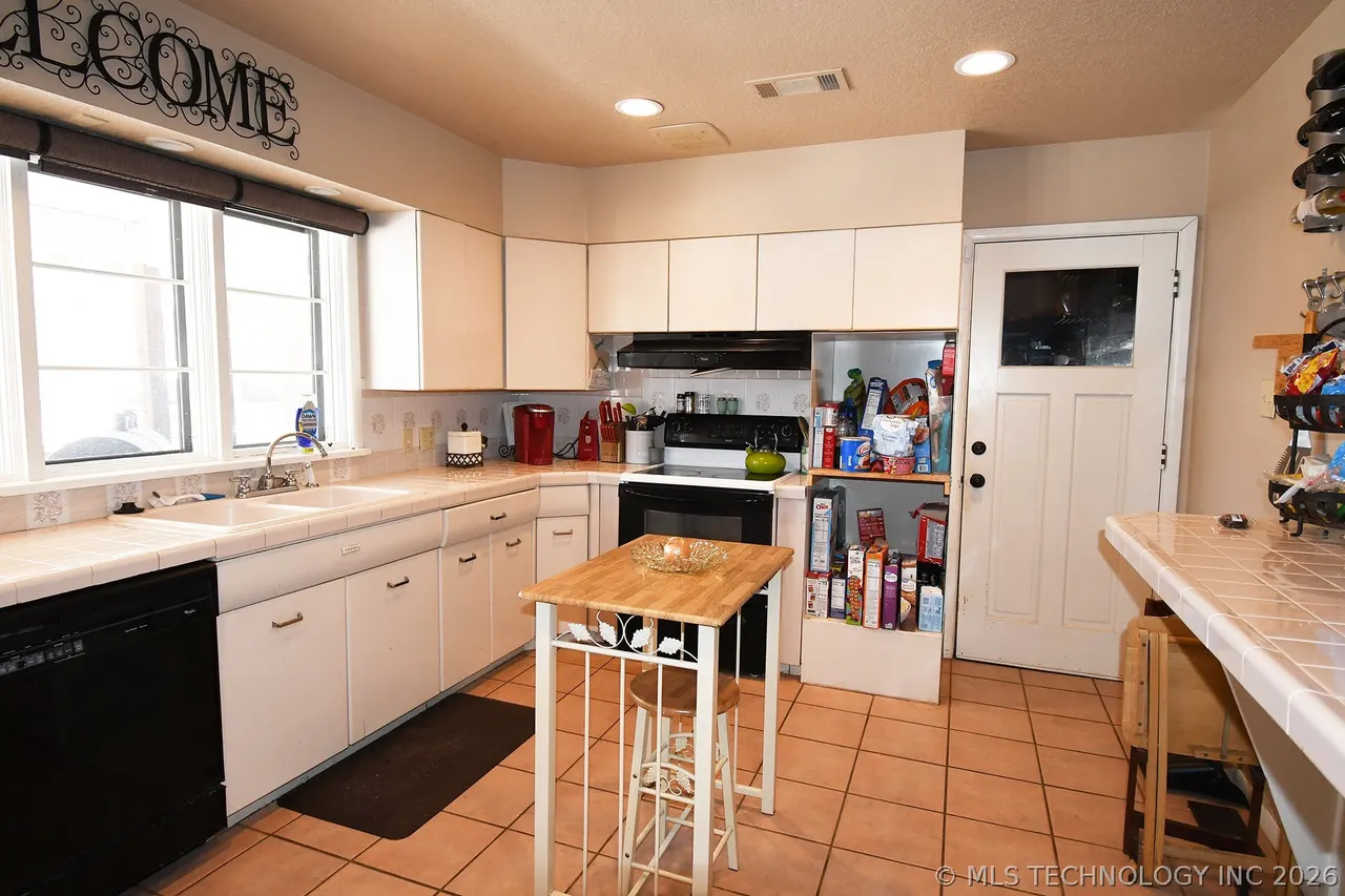 Photo 14 — 311 S Elm Street, Sallisaw, OK 74955