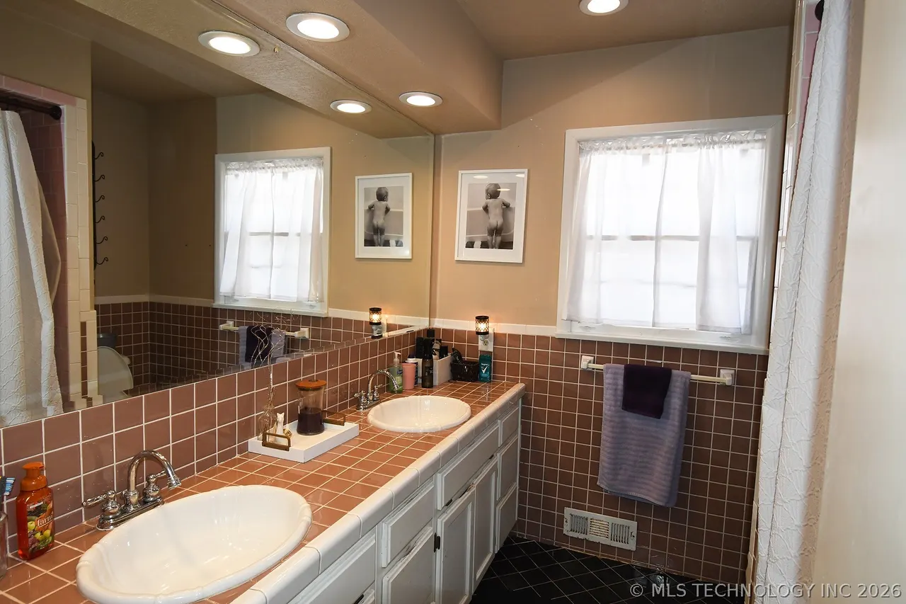 Photo 15 — 311 S Elm Street, Sallisaw, OK 74955