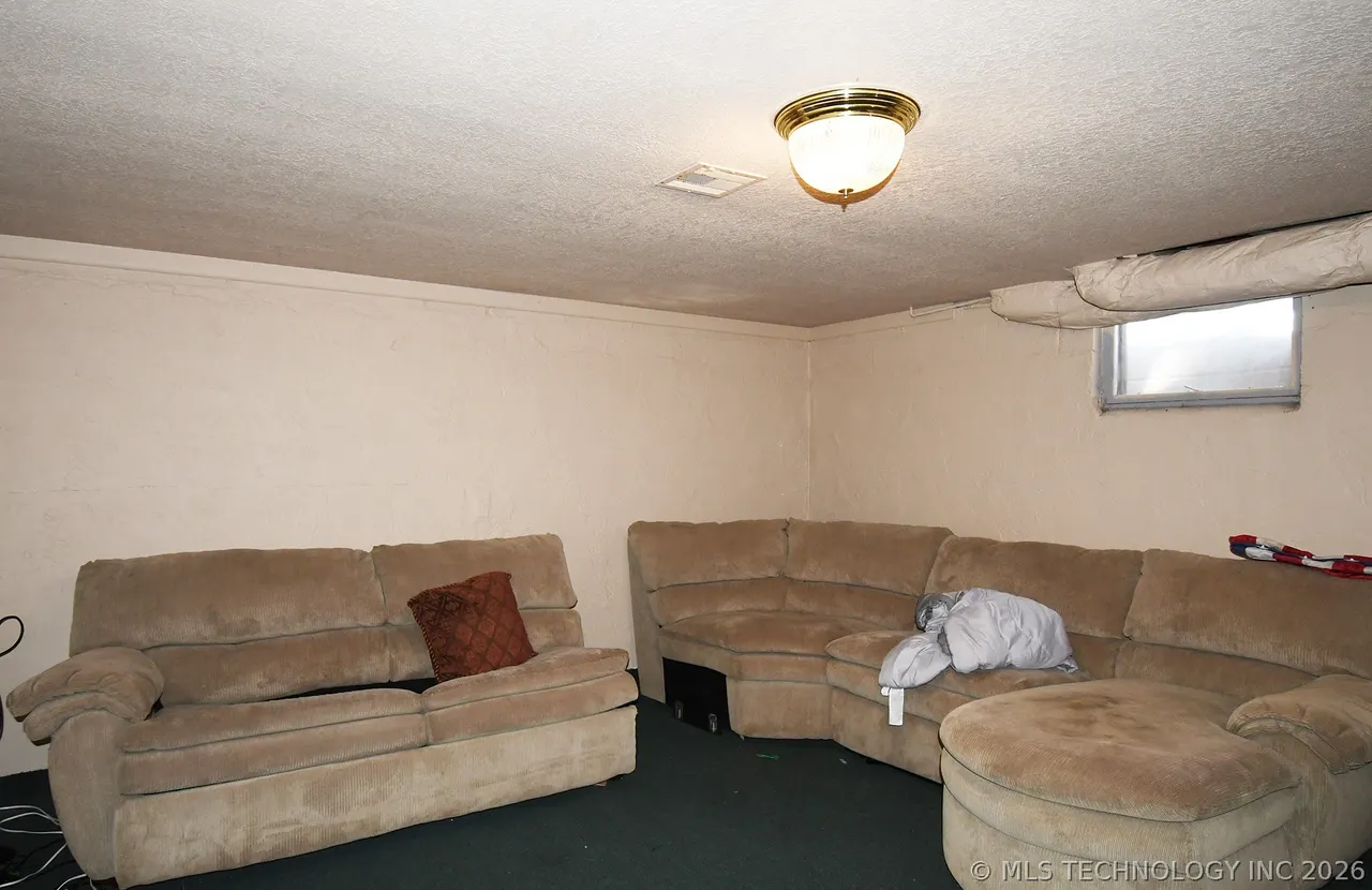 Photo 19 — 311 S Elm Street, Sallisaw, OK 74955