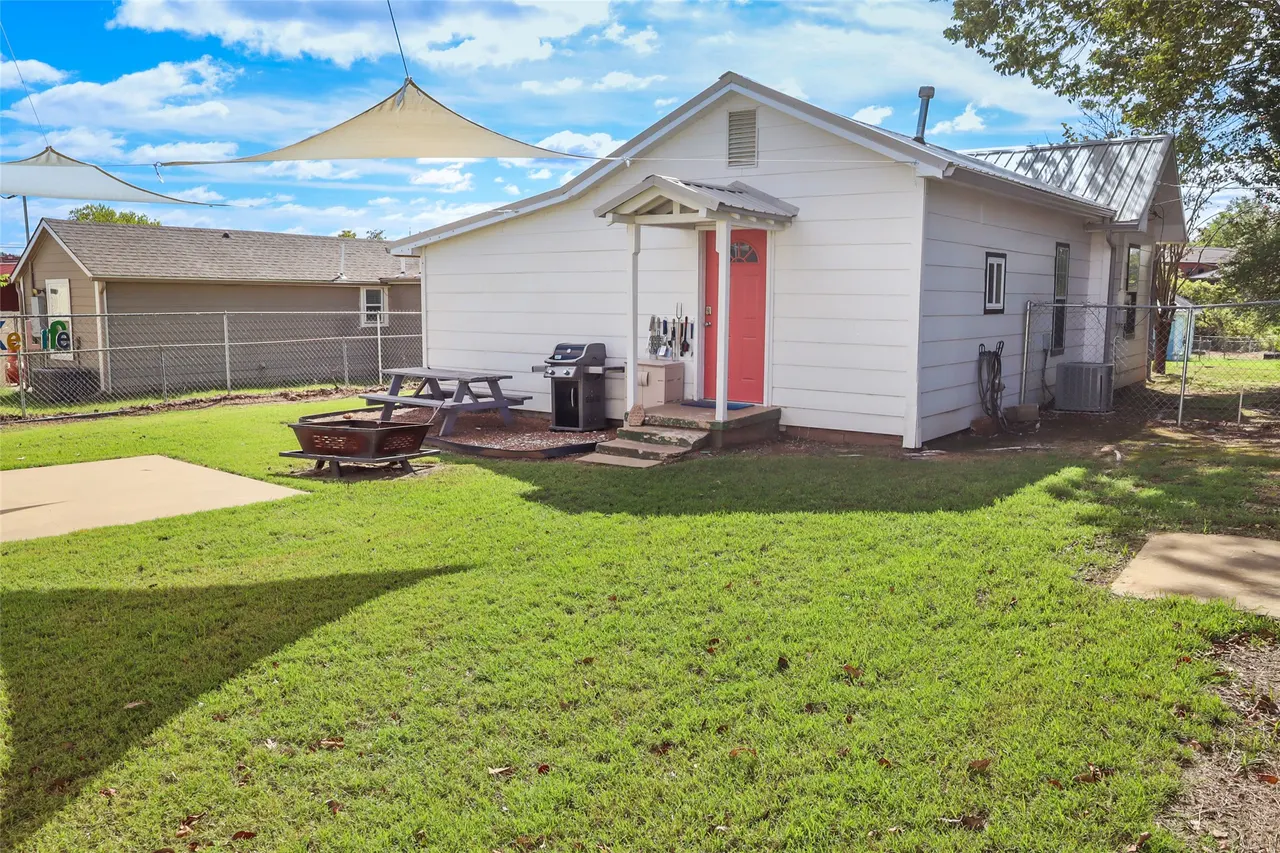 Photo 6 — 424 Rock Avenue, Eufaula, OK 74432