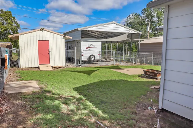 Photo 7 — 424 Rock Avenue, Eufaula, OK 74432