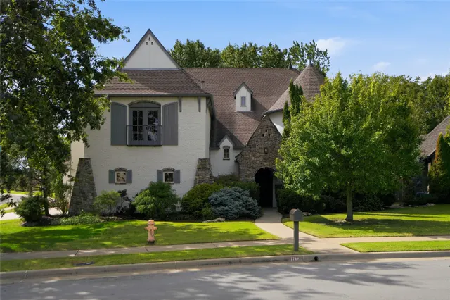 Photo 2 — 7742 S Indian Avenue, Tulsa, OK 74132