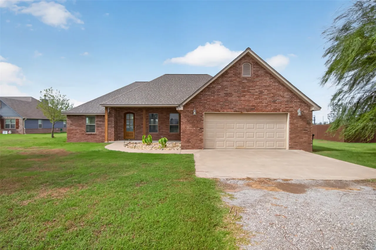 Front exterior — 142 E 498 Circle, Pryor, OK 74361