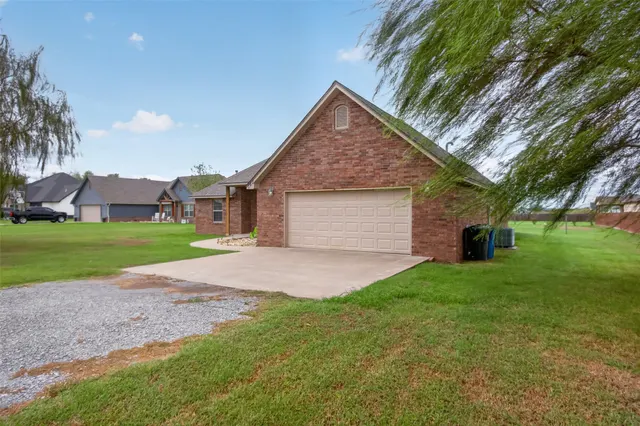 Photo 3 — 142 E 498 Circle, Pryor, OK 74361
